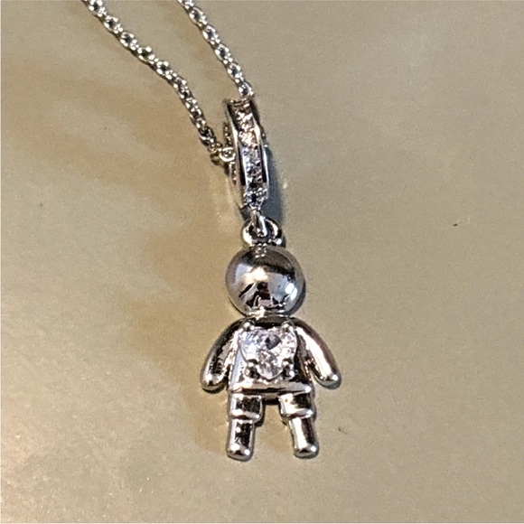 Silver CZ Heart Mom Necklace, 18k White Gold Plated, Mother’s Day Gift in Box - Picture 4 of 6